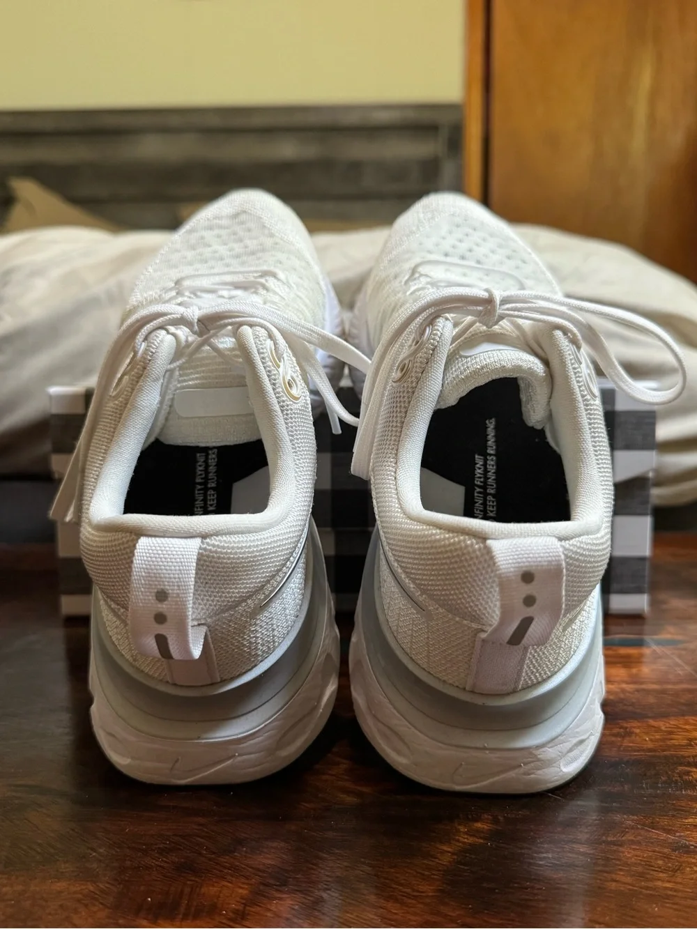 Women’s Nike React Infinity Run Flyknit 2 US 8.5 White Knit Athletic Sneakers